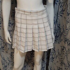 Fei LI Lai White Plaid Skirt With Built In Short Size L But Fits Like A M